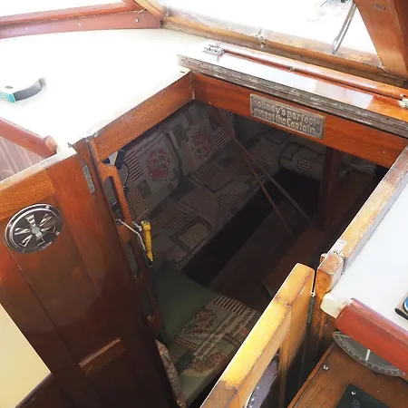 Úszó hotel Ta Xbiex Marina Yacht Gżira