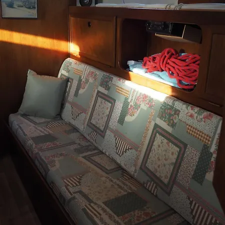 Úszó hotel Ta Xbiex Marina Yacht Gżira