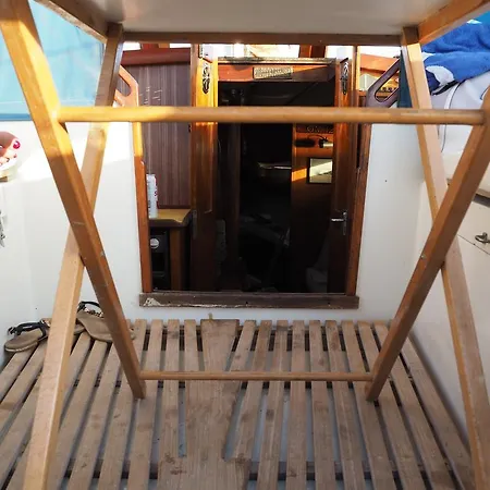 Ta Xbiex Marina Yacht Úszó hotel Gżira
