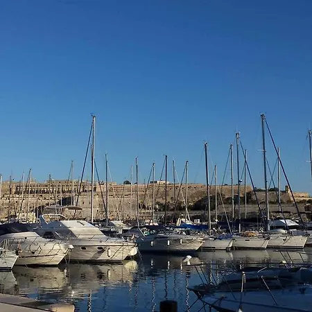 Ta Xbiex Marina Yacht Gżira