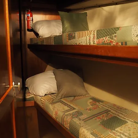 Úszó hotel Ta Xbiex Marina Yacht *